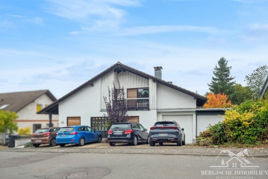 Parkpl�tze Einfamilienhaus Wiehl