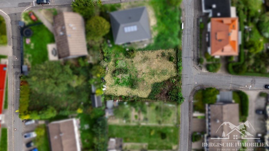 Luftbild draufsicht Wohngrundst�ck Bergneustadt