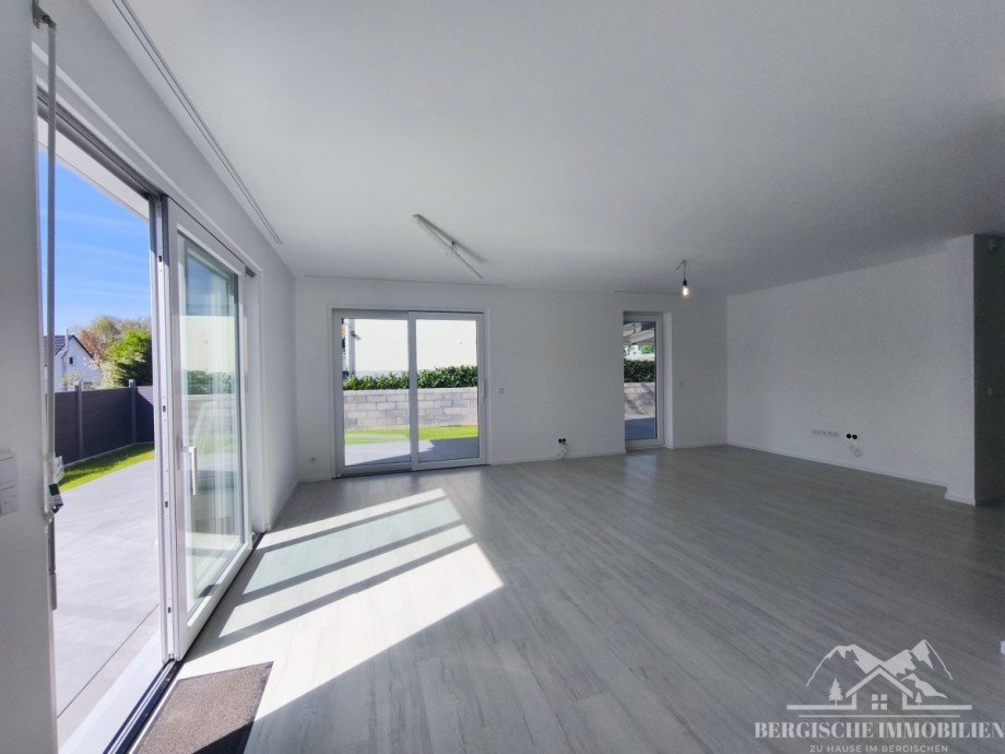 EG - Wohnzimmer b Doppelhaush�lfte Waldbr�l