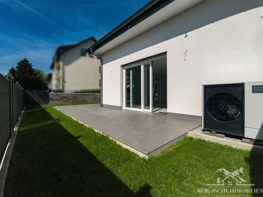 Terrasse Doppelhaush�lfte Waldbr�l
