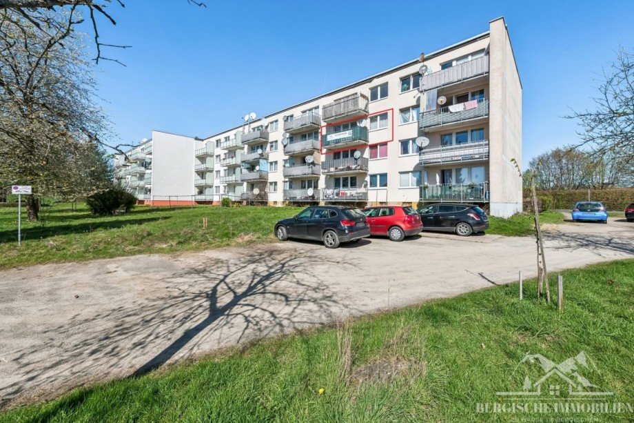 Au�en - Parkplatz Etagenwohnung Waldbr�l