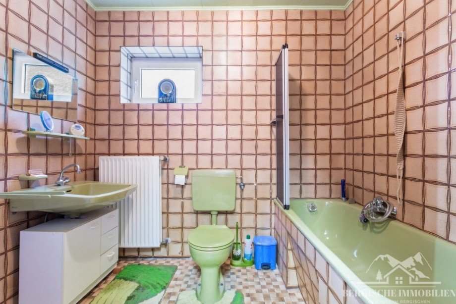 TG - Bad Etagenwohnung Wiehl