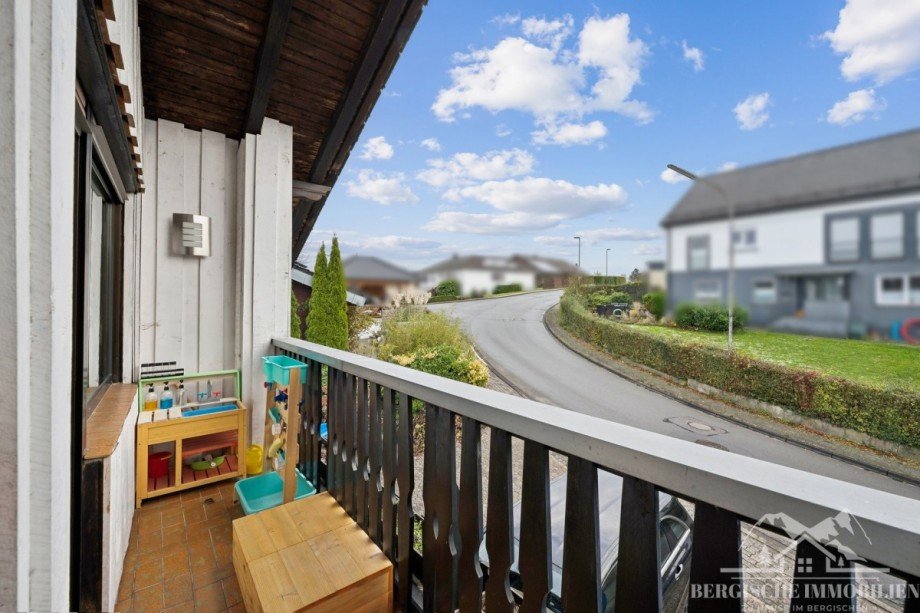 DG - Balkon Kinder Erdgeschosswohnung Wiehl