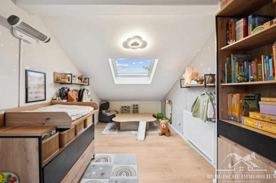 DG - Kinderzimmer 1 Einfamilienhaus Wiehl