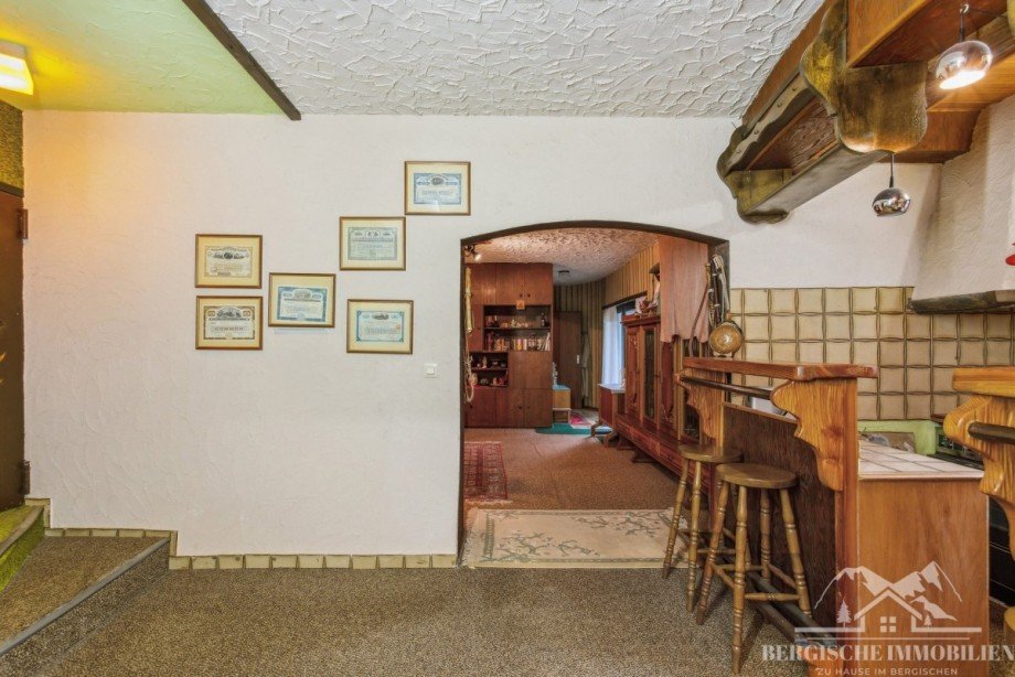 TG - Bar-K�che Etagenwohnung Wiehl