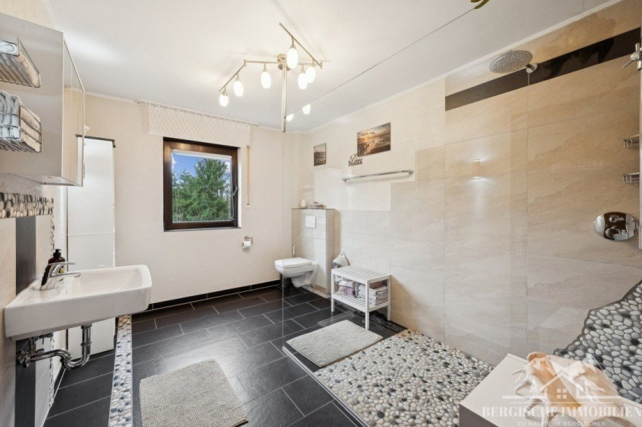 EG - Bad Einfamilienhaus Wiehl